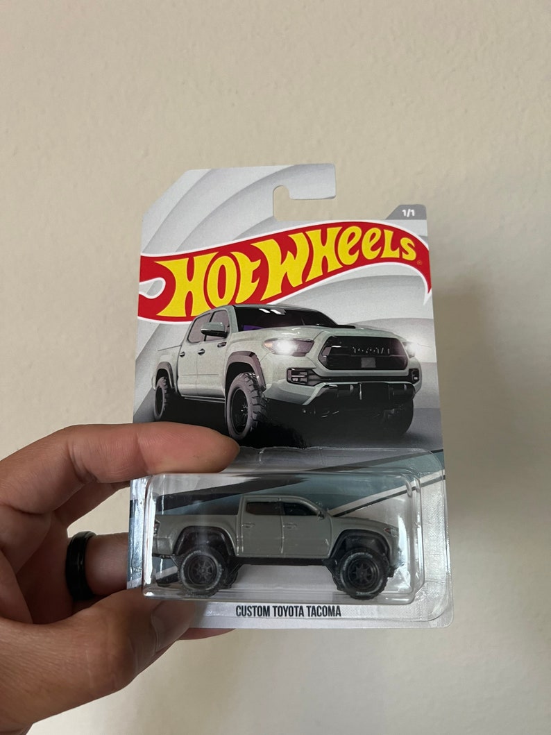 Hot wheels Toyota Tacoma 3rd gen custom paint and wheels with custom card. image 5