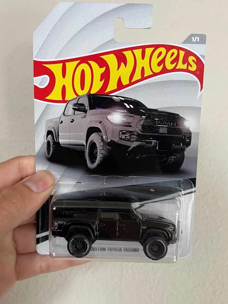 Hot wheels Toyota Tacoma 3rd gen custom paint and wheels with custom card. image 3