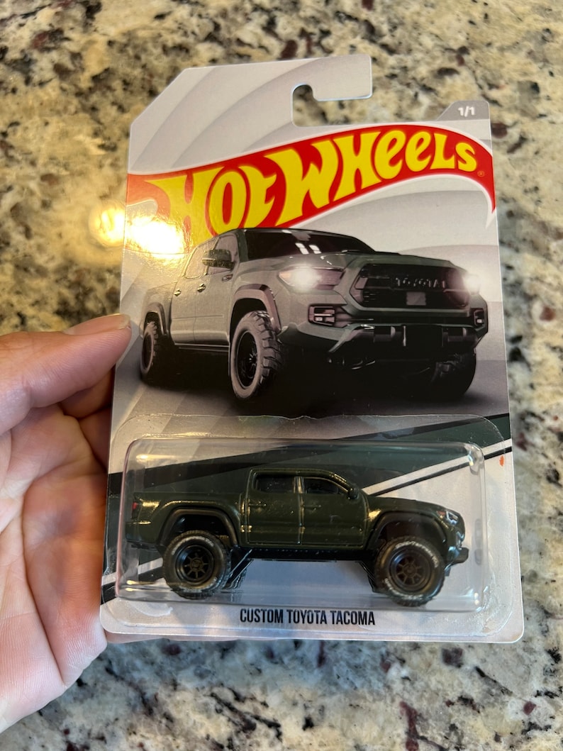 Hot wheels Toyota Tacoma 3rd gen custom paint and wheels with custom card. image 4