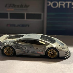 Hot wheels Lamborghini liberty walk huracan coupe  with real rider wheel swap deep dish wheels