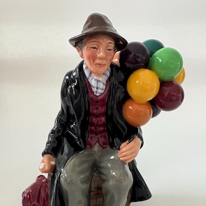 Royal Doulton The Balloon Man HN 1954 Made in England Colorful Great Condition