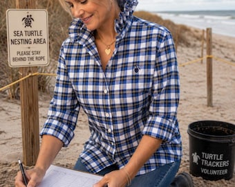 Gerecyclede blauw geruite flanellen blouse • Shirt met rucheskraag • Reworked Simply Southern • Comfortabele wintertop