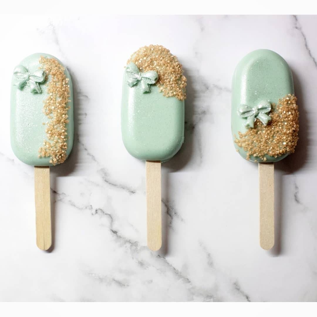 Cakesicles handmade and decorated. Variety of flavours and Etsy