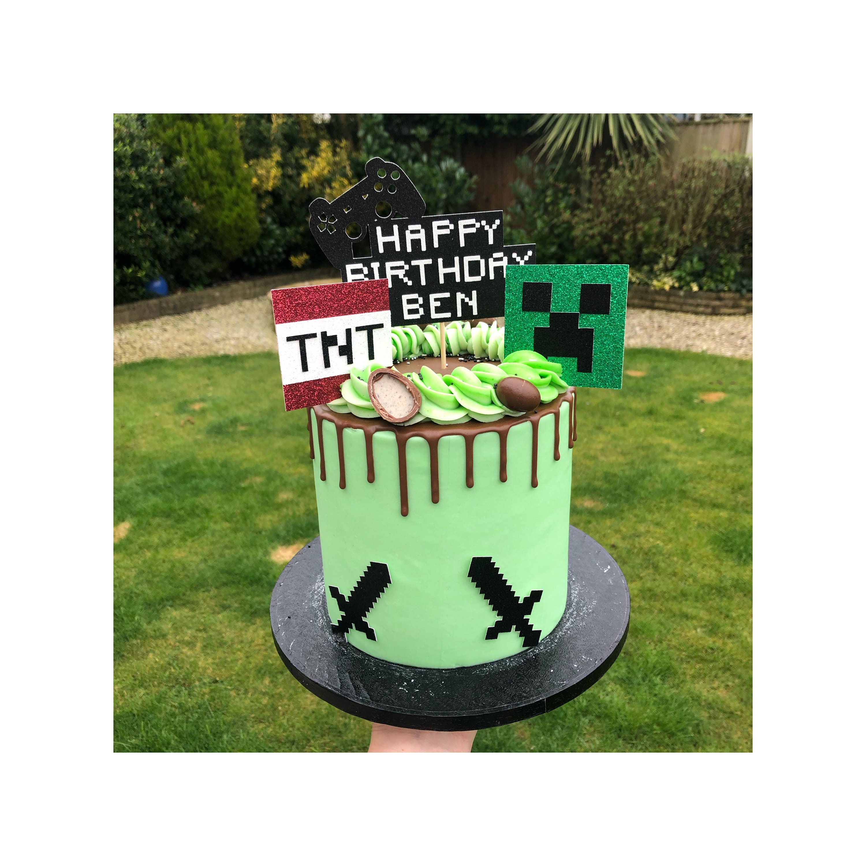 Mincraft cake topper