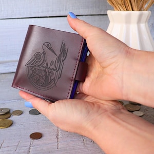 Cartera pequeña de mujer de cuero, Cartera de piel burdeos, Cartera bifold, Cartera de mujer de bolsillo, cartera de cuero hecha a mano, regalo de Navidad