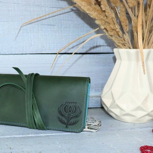 Cartera de piel verde. Cartera de piel para mujer. Cartera larga de piel. Monedero verde. Cartera de mujer de piel. Cartera de piel bohemia. Cartera de viaje