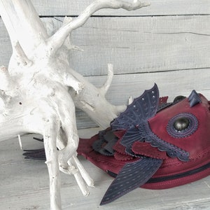 Handgefertigte Leder Fisch Rucksack: Burgunder Boho Damentasche. Designer kleiner Rucksack &quot;&quot;Som-Ancitrus&quot;&quot;&quot;