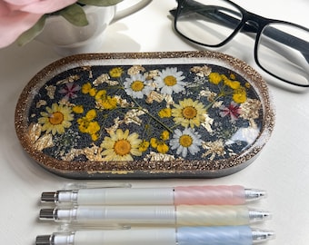 Resin Flower Trinket Dish: Handmade Pressed Flower Tray
