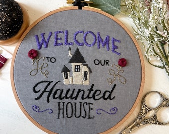 Handmade Haunted House Embroidery Hoop Art: Spooky Halloween Decor