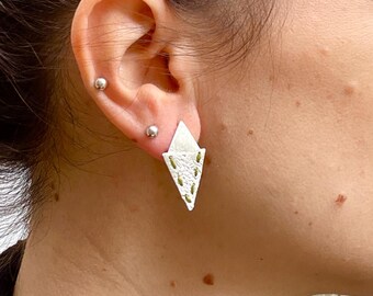 Geometrische driehoekige oorknopjes - Sterling zilveren dubbele driehoek oorknopjes - Handgemaakte minimalistische sieraden - Modern abstract cadeau