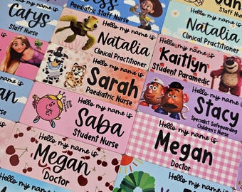 Placa de identificación personalizada para estudiantes de partería, enfermería, medicina, salud, profesor/a, auxiliar de guardería, etiqueta de identificación para prácticas.
