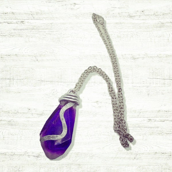 Collier résine violet et alu