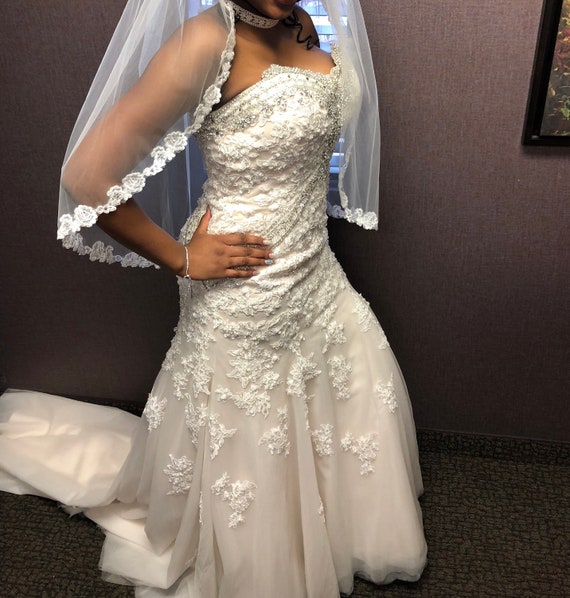 Wedding dress