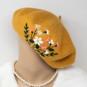 Hand-Embroidered 100% Mustard Wool Beret with Floral Design - Women&#39;s Fashion Accessory - French Style Hat - Unique Gift