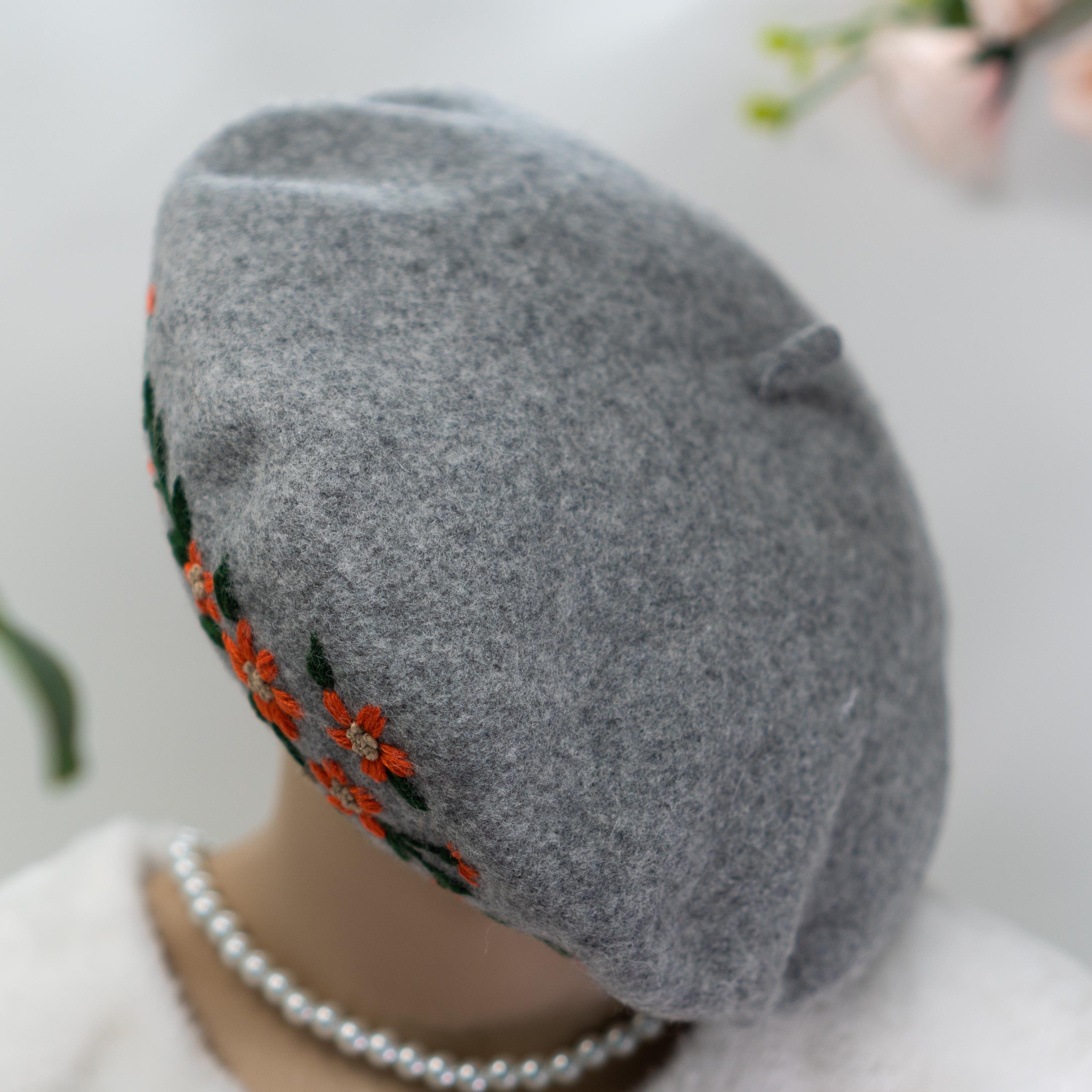Handmade Floral Gray Wool Beret - Pumpkin Orange Flower 
