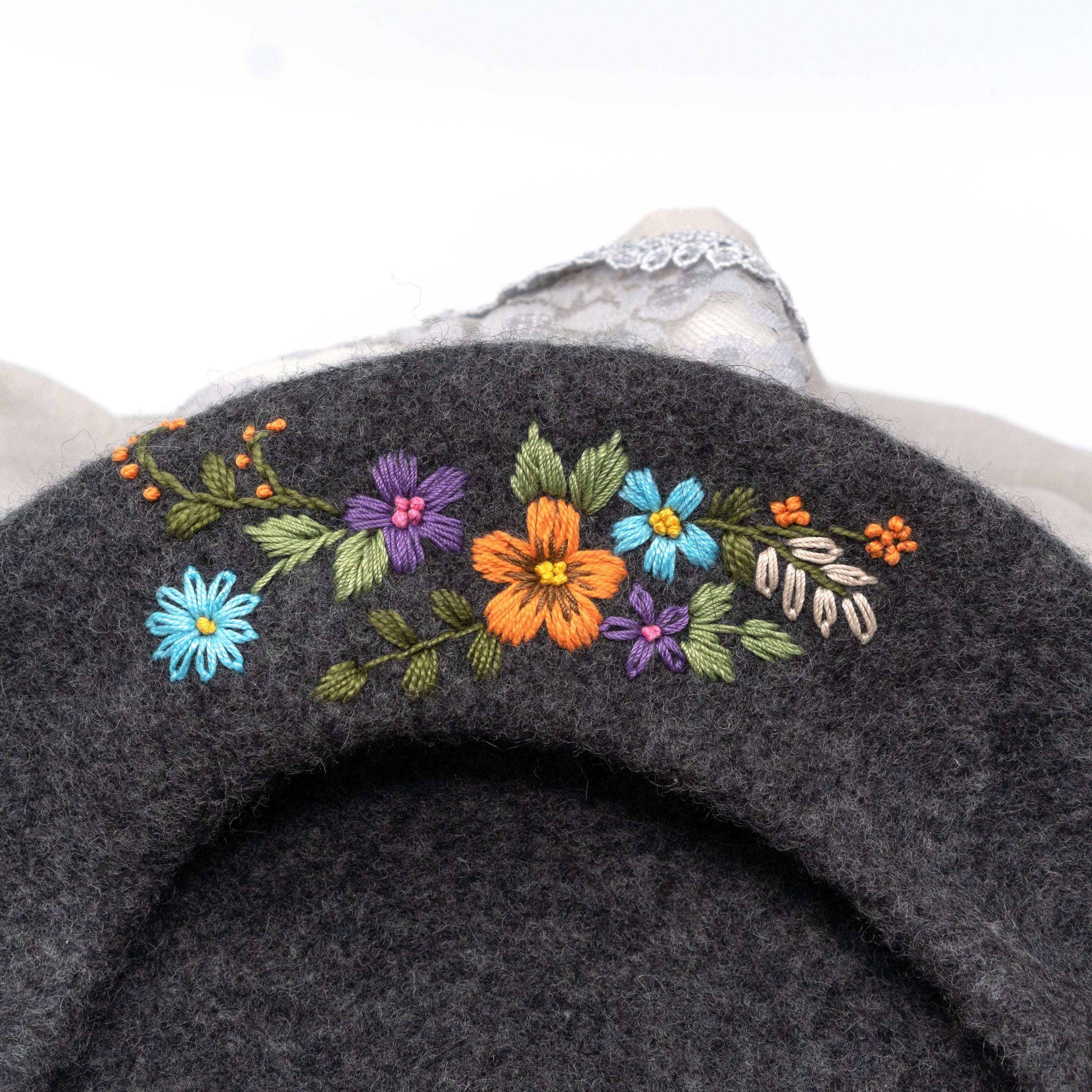 100% Wool Beret Natural Gray, Hand Embroidered Floral Flower 