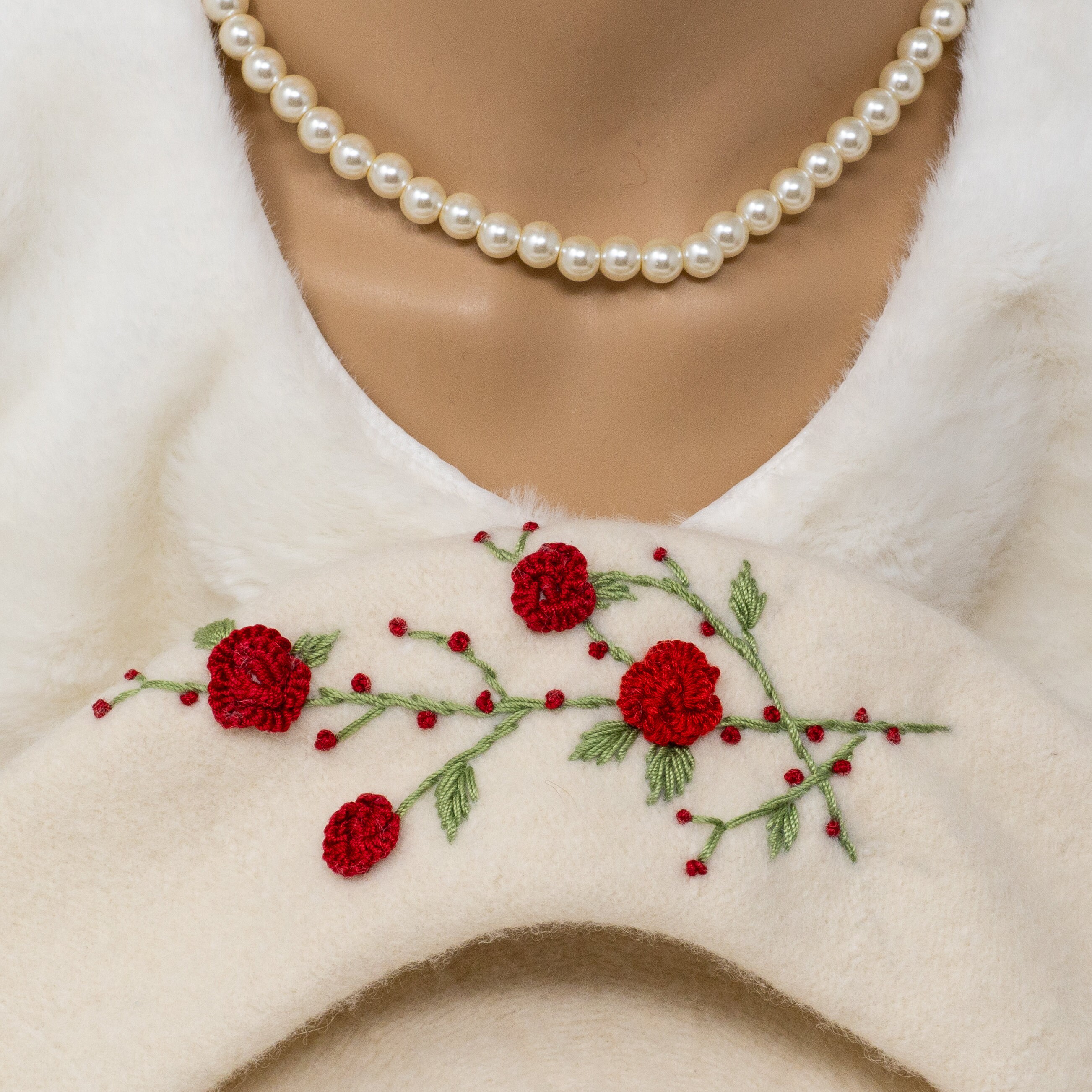 Handmade Rose Floral Embroidery Cream White Wool Beret 
