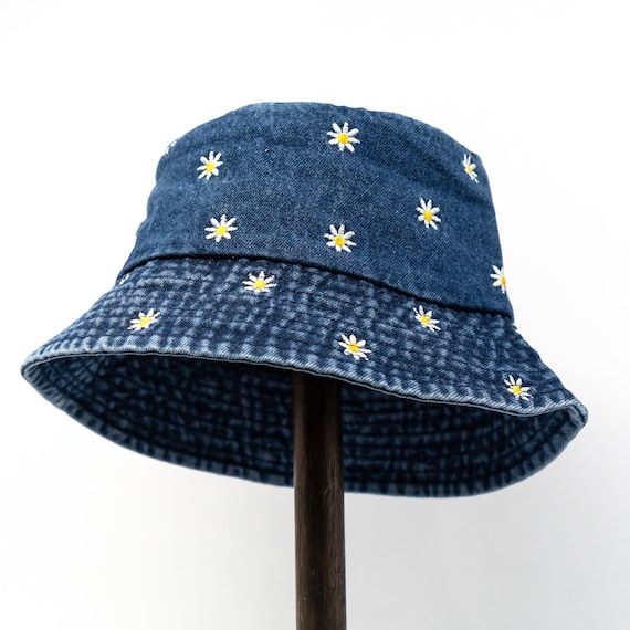 Denim Daisy Bucket Hat – Cute Embroidered Floral Sun Hat  display picture 2