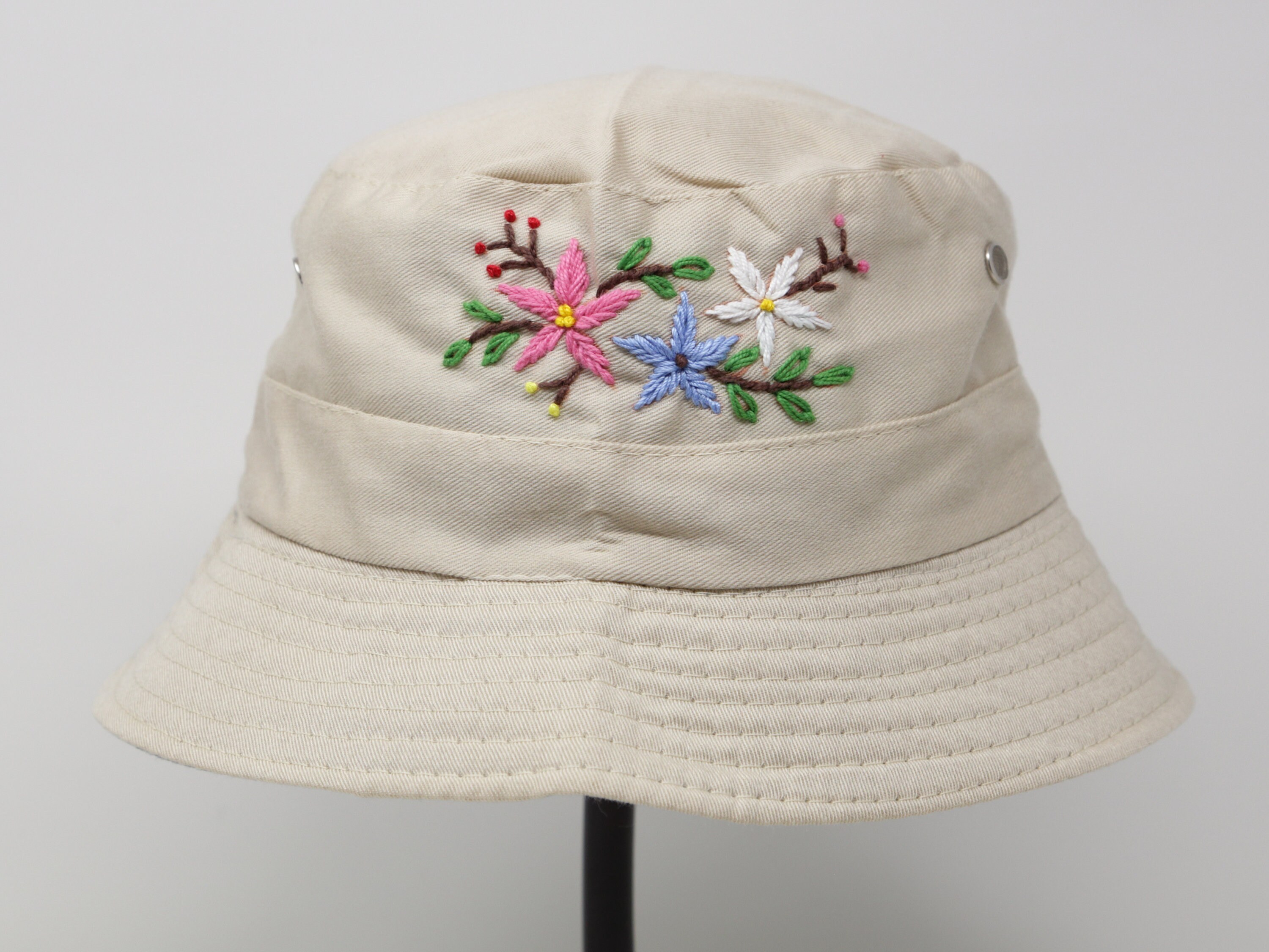 新作 Star Embroidered Hand Flower Cotton Lightweight Hat, Bucket 帽子