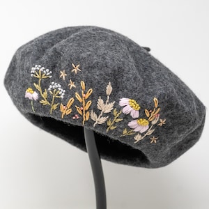 Luxurious 100% Wool Beret Gray color with Hand-Stitched Flowers – Nature Color Inspired