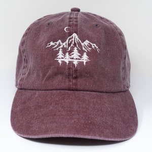 Mountain Forest Embroidered Baseball Cap Curved Brim Sun Hat Summer Shade Cap Red