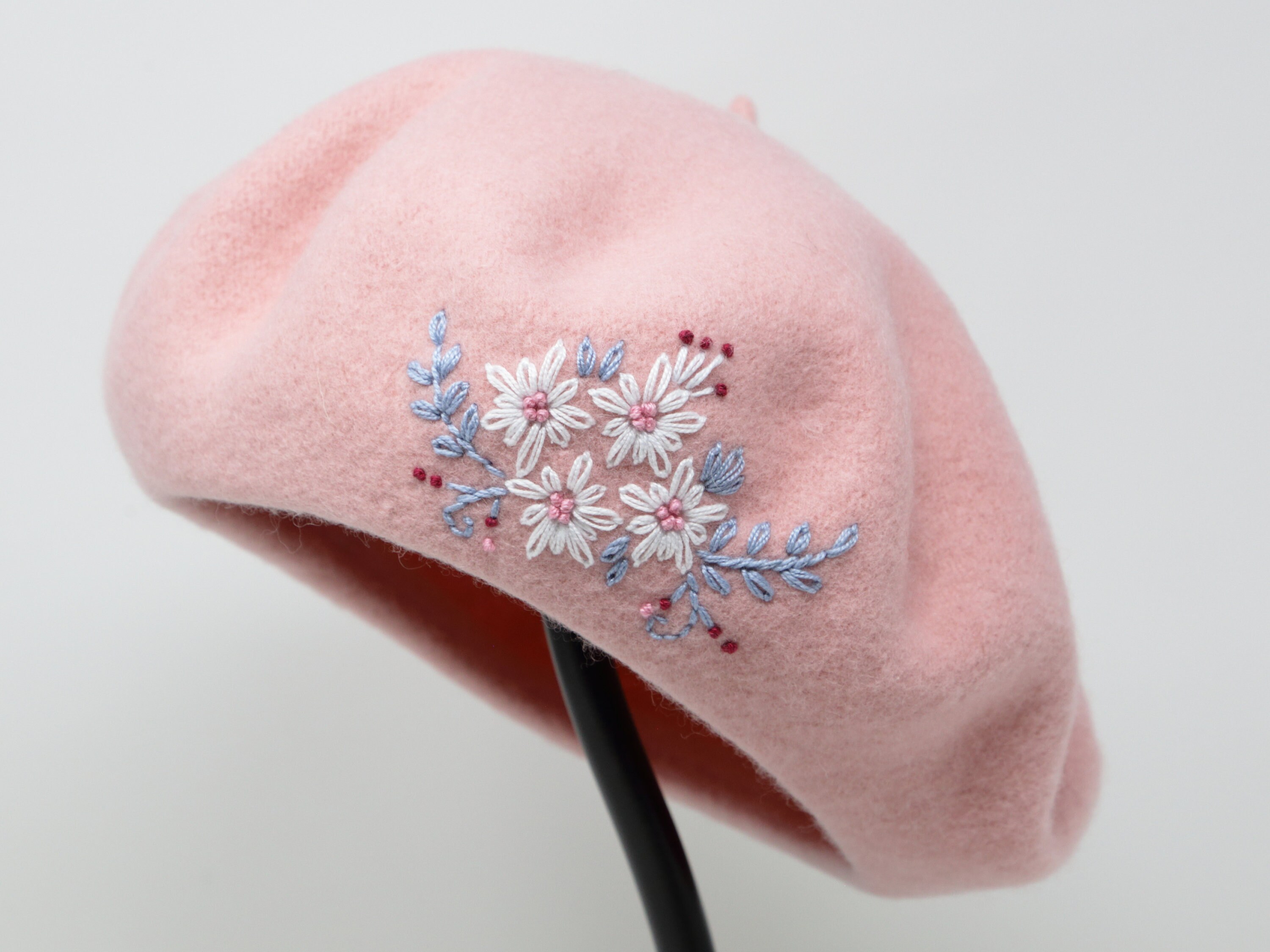 Women's White Wool Beret Hat – French Style, Warm Winter & Autumn Cute Fashion Cap, One Size