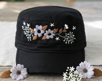 手刺繍の花柄植物カデットパトロールフラットハット（ブラック）：カジュアルや楽しい遊び着に最適
