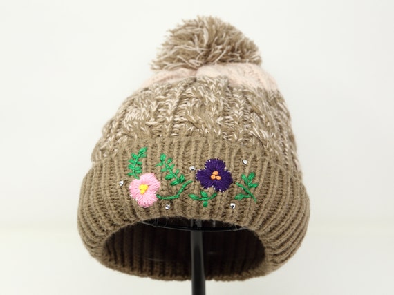 Hand Embroidered Cable Knit Winter Pom Pom Beanie Hat Beige  display picture 2