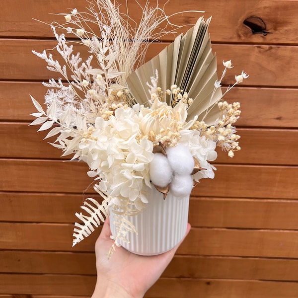 Dried flower arrangement | dried flowers | preserved flowers | unique gift | gifts for her | affordable gift| preserved gifts|