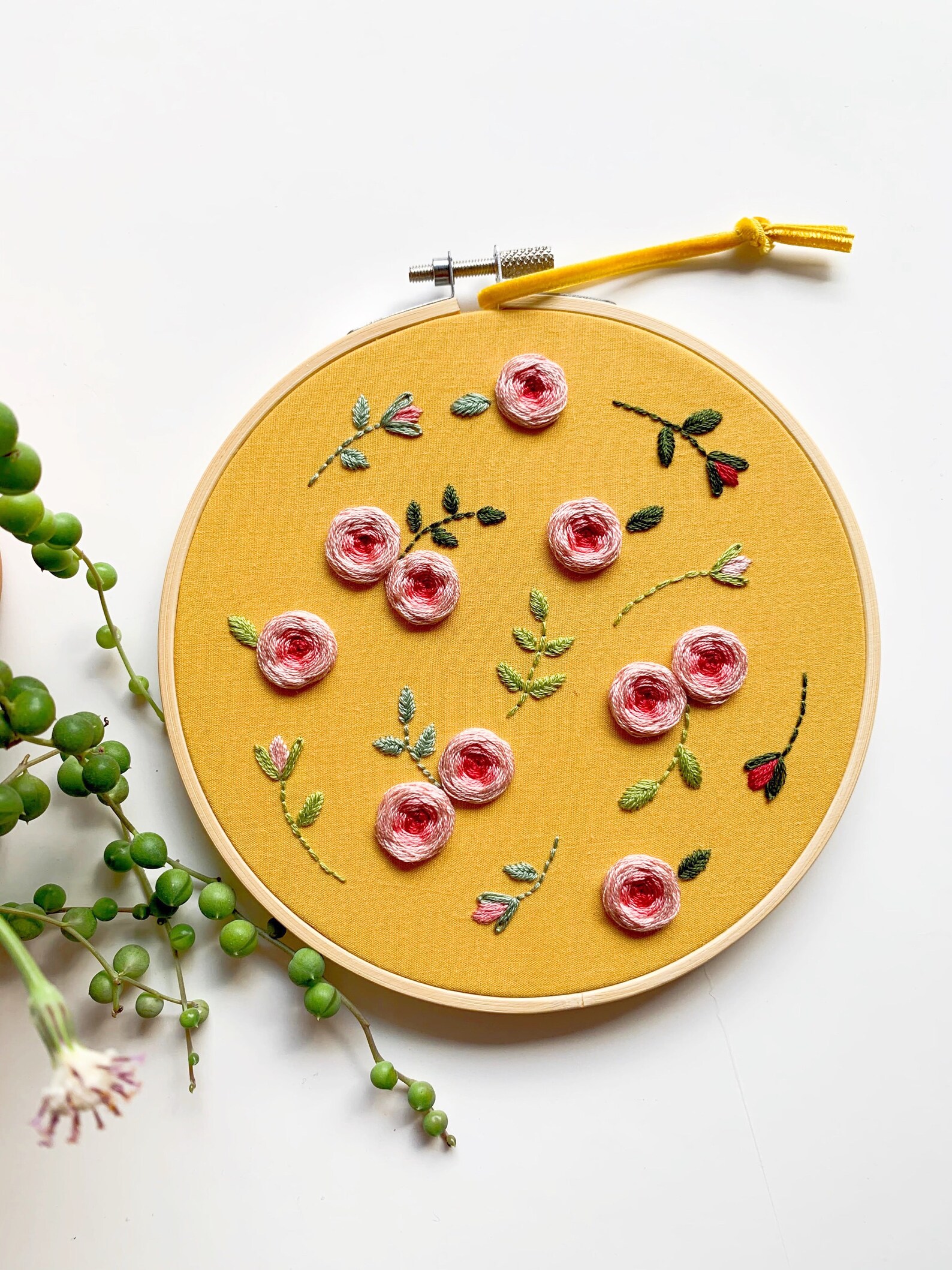 Christmas PDF Embroidery Pattern. Beginner Embroidery PDF. Vintage