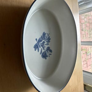 Elegant Vintage Bakeware: Pfaltzgraff Oval Baking Dish with Blue Floral Accents - Farmhouse Chic