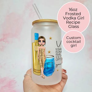 16 Unzen gefrostetes Wodka-Mädchen-Cocktailglas, personalisiertes Charaktergeschenk für ihren Geburtstag, Mädchen-Cocktailnacht-Trinkgefäße Barware, Cocktail-Liebhaber