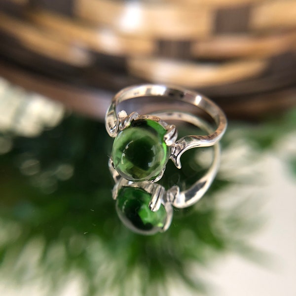 Ladies Helenite Translucent Green Glass and Sterling Silver Ring.