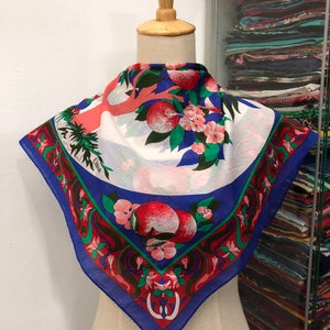 Chloe 90s柄スカーフ Chloe silk scarf - Etsy 日本
