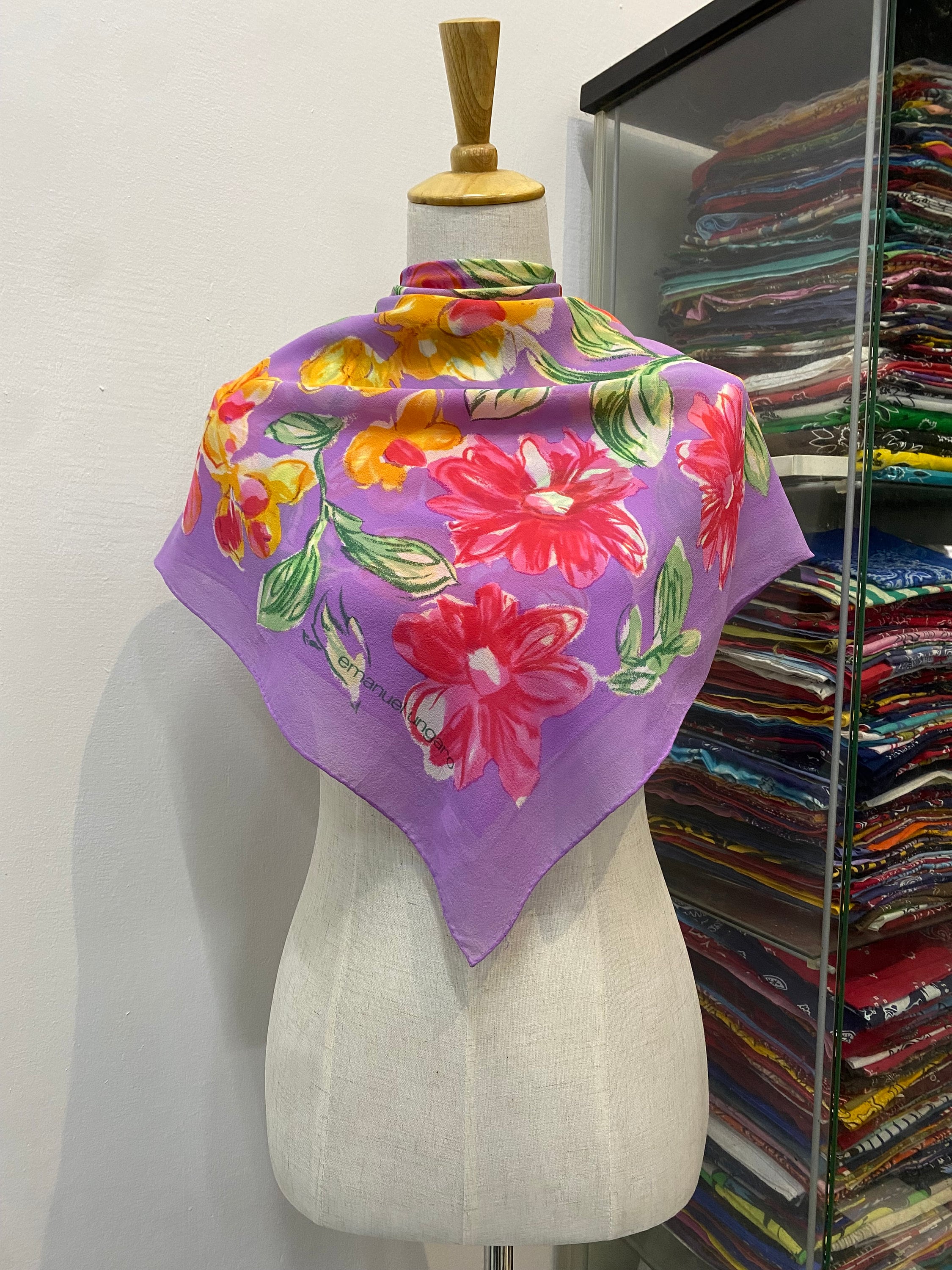 Foulard En Soie EMMANUEL UNGARO Carré - Multicouleur - Occasion