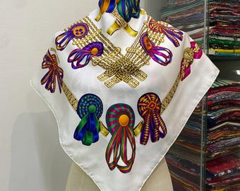 ヴィンテージ エルメス Qu'importe le Flacon シルク スカーフ