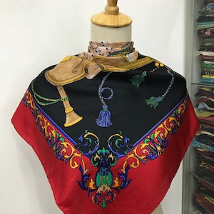 Vintage Silk Scarf, Vintage Silk Neck Scarf, Vintage 80s Silk Muffler, Vintage Classic Silky Scarf, Vintage 80s Shawl,