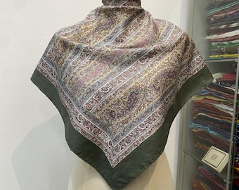 ヴィンテージ カール ラガーフェルド シルク スカーフ、カール