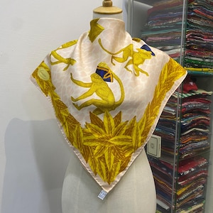 Vintage Gucci Silk Scarf Gucci Silk Muffler Gucci Neck Scarf Gucci Foulards Gucci Square Scarf Gucci Yellow Scarf Gucci Flower Scarf