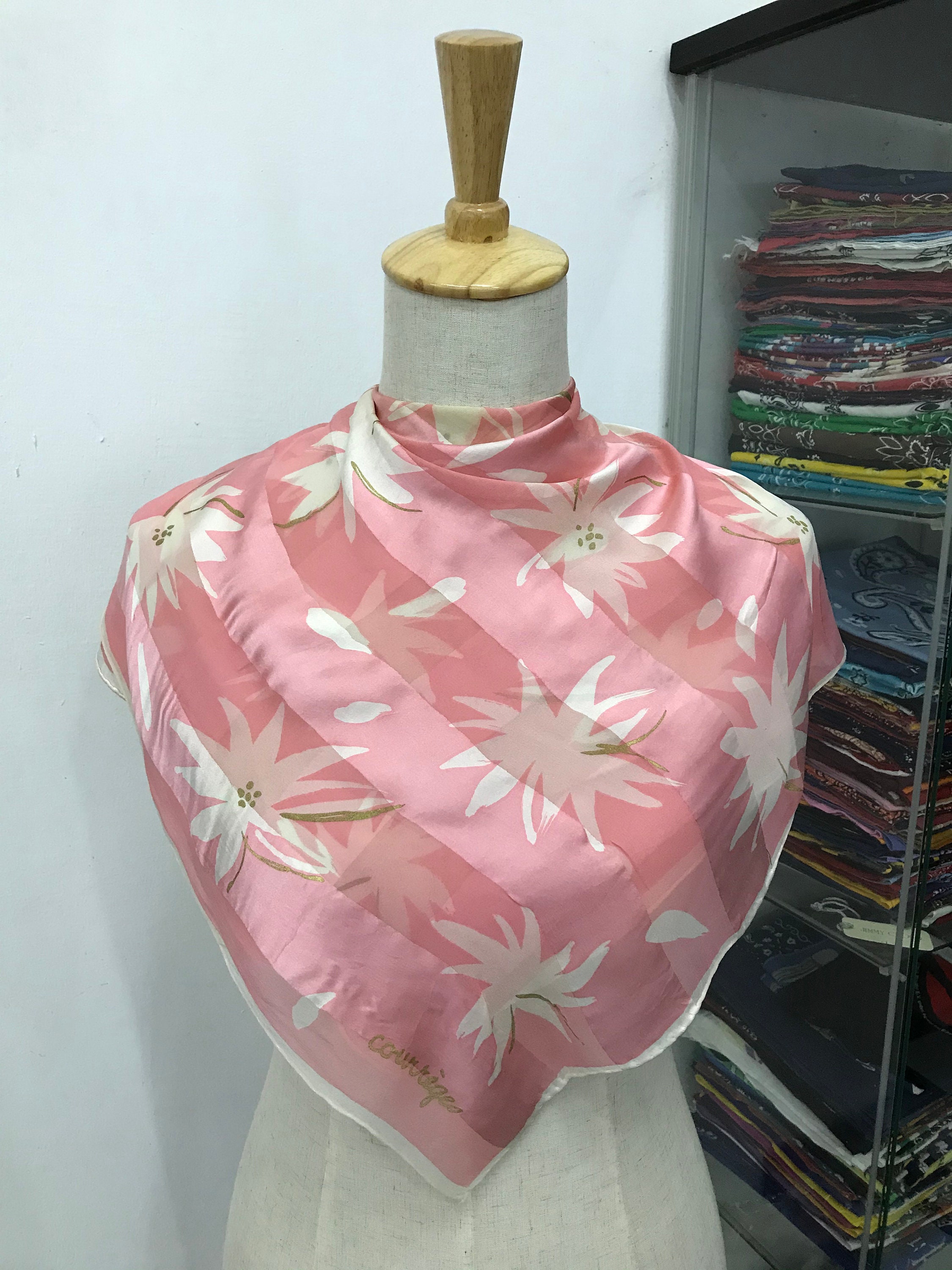 Foulard Carré Vintage Courrèges En Soie 100% - 90x90 Cm, Réversible, Motif Floral, Occasion Très Bon état