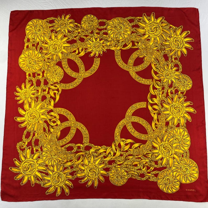 Bufanda de seda vintage de Chanel, bufanda de seda de Chanel, chal vintage de Chanel, pañuelo de seda de Chanel, bufanda vintage de Chanel, bufanda de Chanel París imagen 2