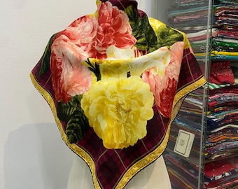 Foulard En Soie 100% Vintage - Motif Géométrique Multicolore, Carré Ou Bandana, Bon état