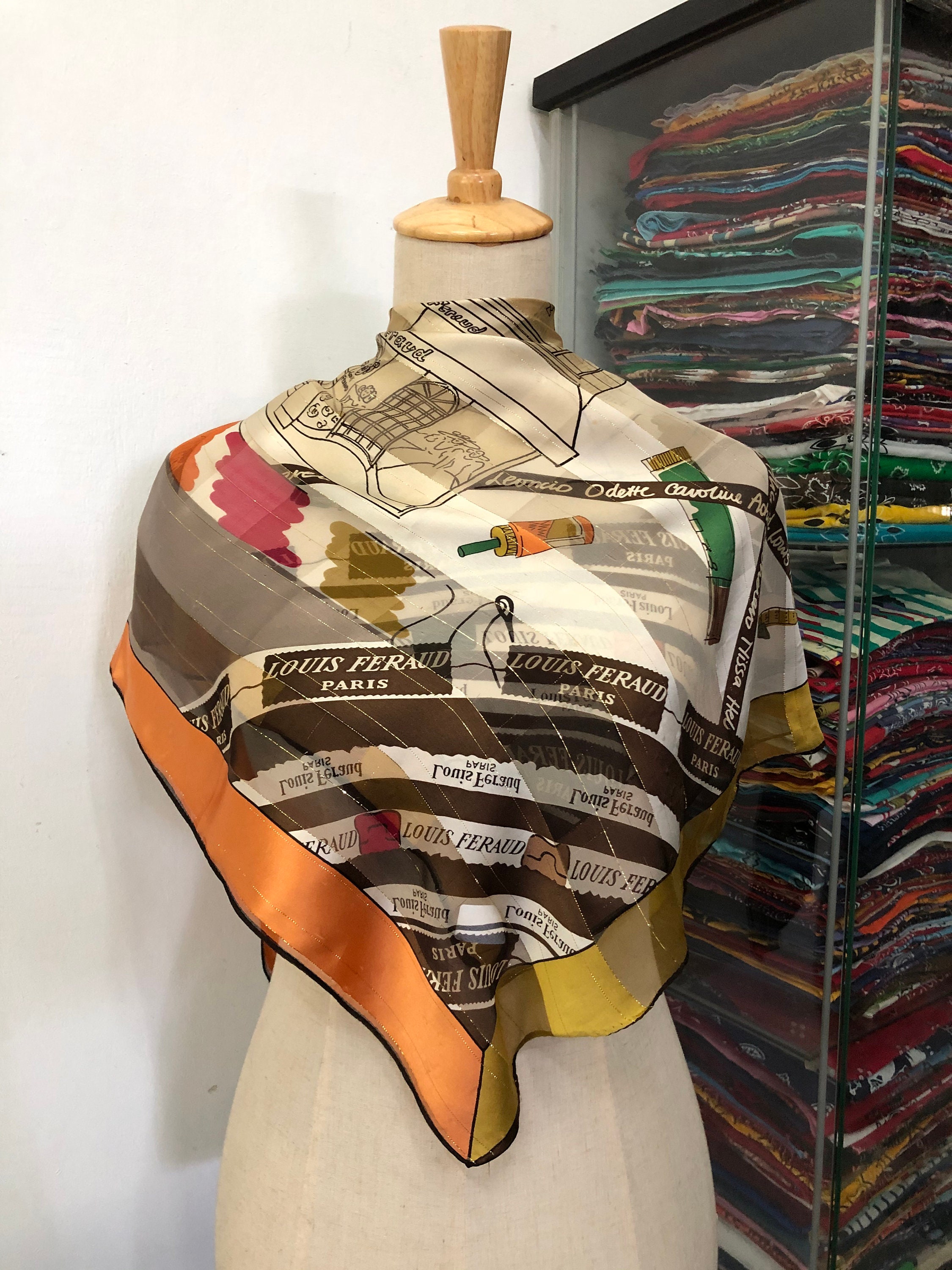 Louis Feraud vintage シルクスカーフ Vintage Louis Feraud Silk Scarf, Louis Feraud Silk Muffler