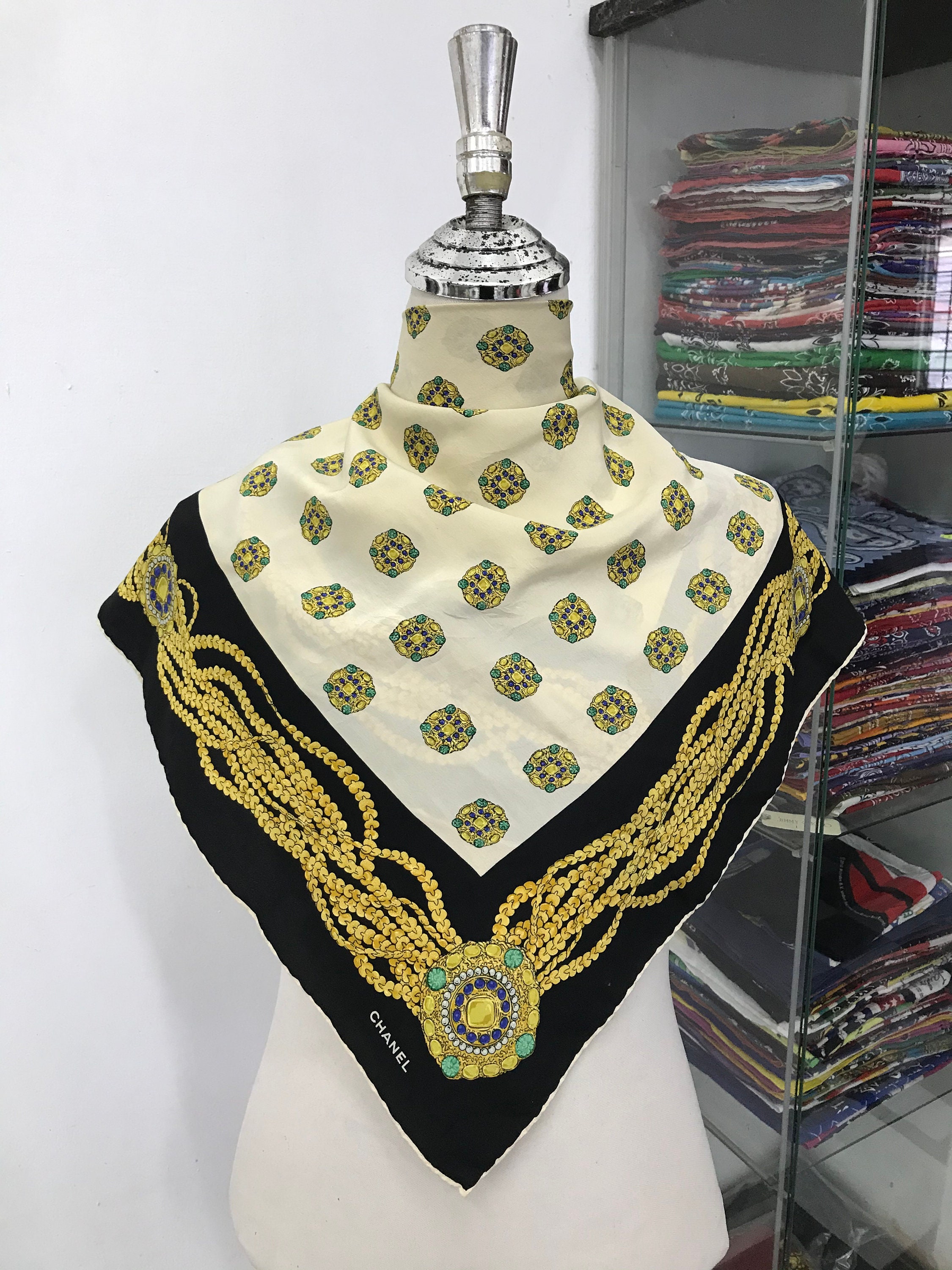 chanel bandana scarf