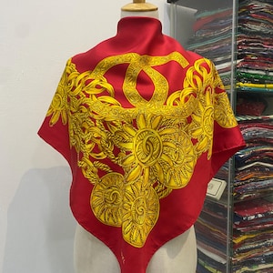 Bufanda de seda vintage de Chanel, bufanda de seda de Chanel, chal vintage de Chanel, pañuelo de seda de Chanel, bufanda vintage de Chanel, bufanda de Chanel París imagen 1