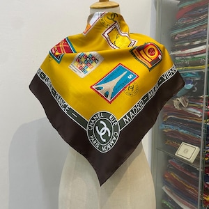 Sciarpa di seta Chanel vintage, sciarpa di seta Chanel, scialle di seta Chanel vintage, foulard di seta Chanel, sciarpa Chanel vintage, sciarpa Chanel Paris