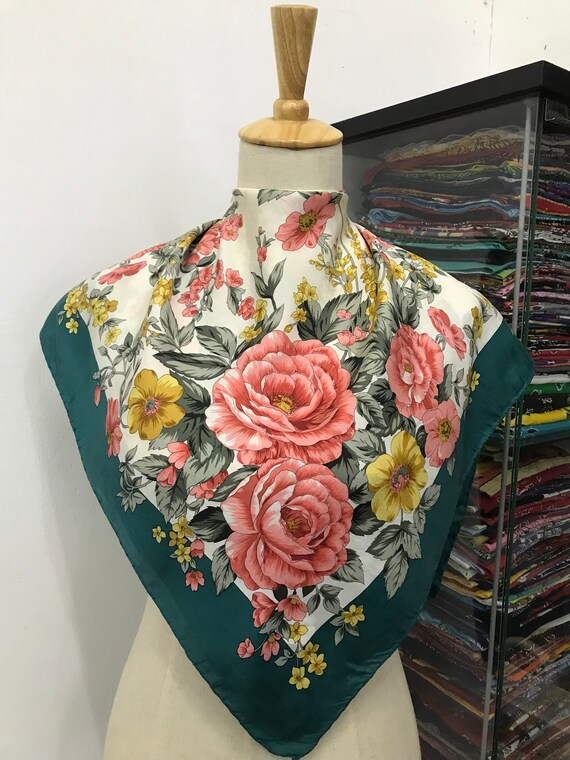 まとめCTHY HIGH-END VINTAGE SILK SCARF Vintage Silk Scarf, Vintage Silk Neck Scarf, Vintage 80s Silk