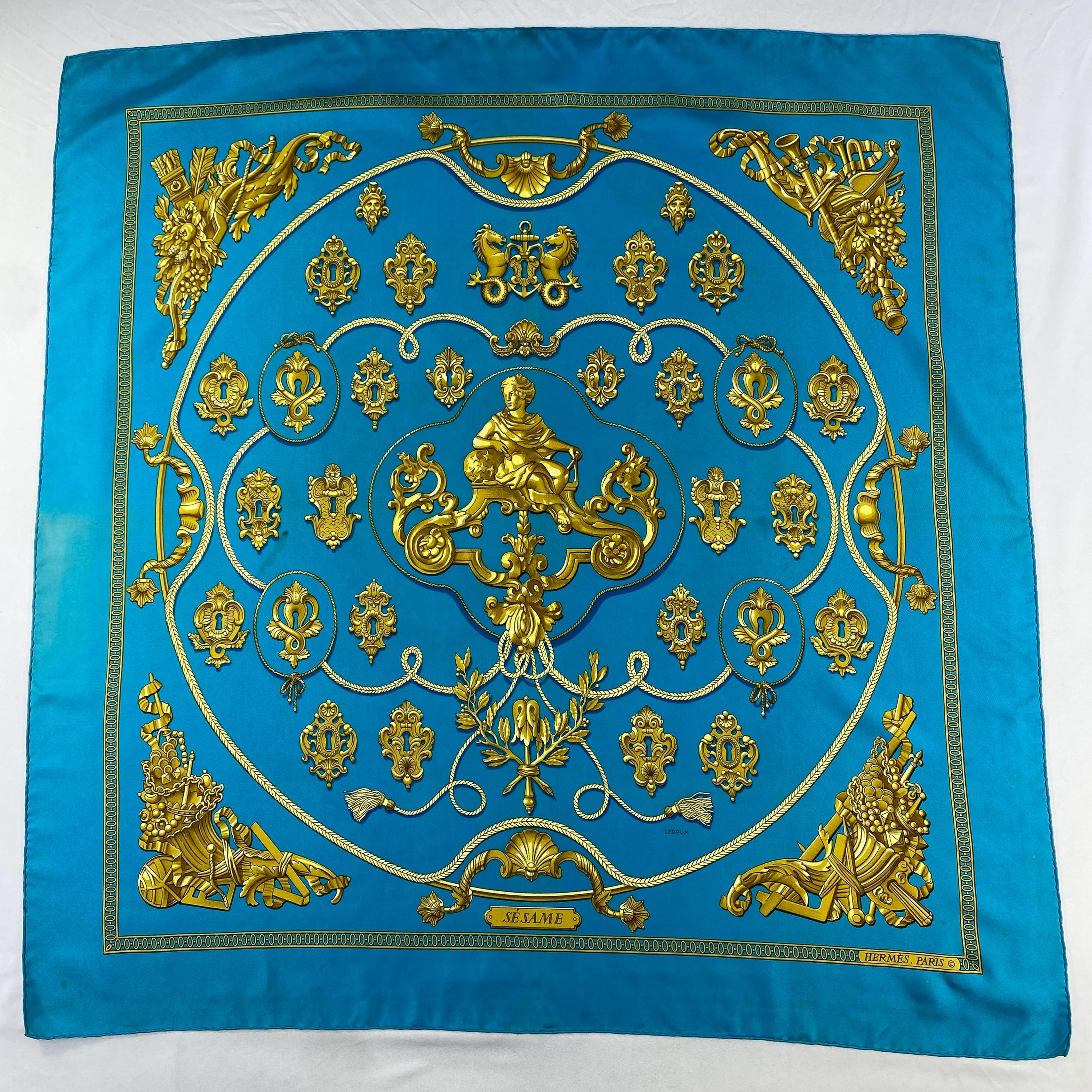 HERMESエルメス シルクスカーフネイビー ゴールド装飾 Vintage Hermes Sésame Silk Scarf Hermes 34x34 Hermes Silk Scarf