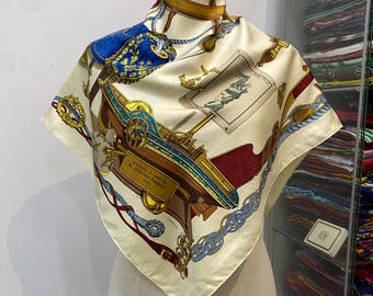 エルメス シルクスカーフ カレ90「ソレイユ・ド・ソワ」 レッド シルク