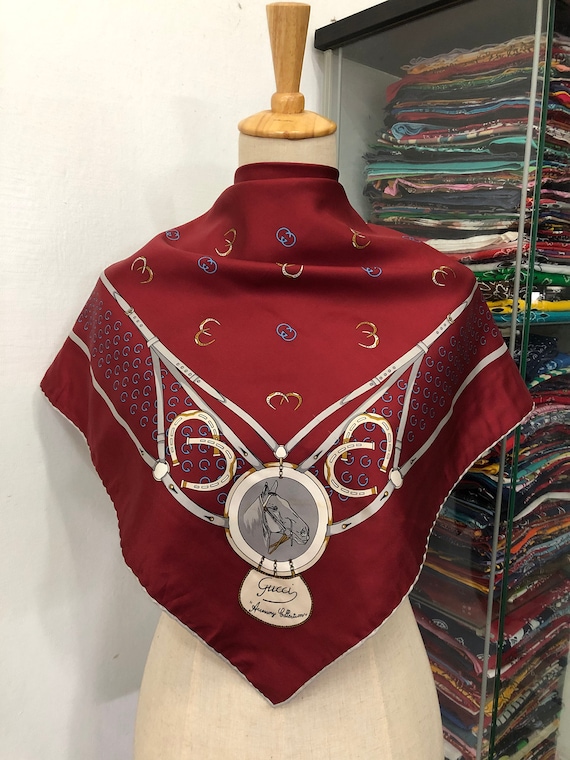 Gucci square scarf deals